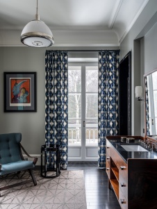 Фото интерьера санузла дома в стиле неоклассика