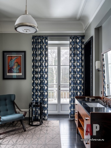 Фото интерьера санузла дома в стиле неоклассика