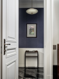 Фото интерьера санузла дома в стиле неоклассика