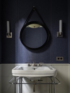 Фото интерьера санузла дома в стиле неоклассика