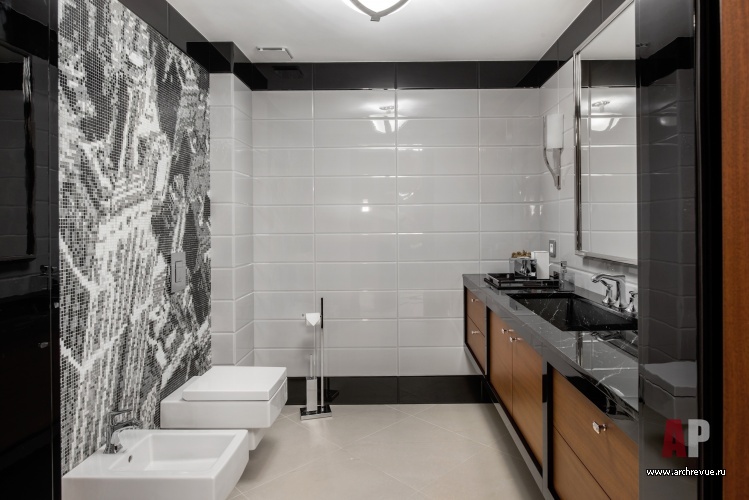 Фото интерьера гостевого санузла пентхауса в стиле ар-деко