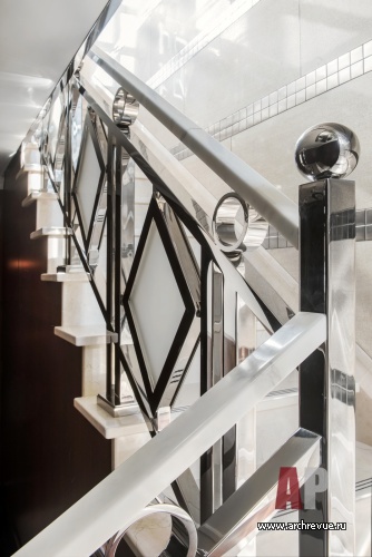 Фото интерьера лестницы пентхауса в стиле ар-деко