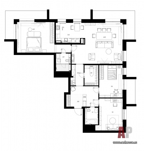 Дизайнерская планировка 4-х комнатной квартиры с балконом и двумя угловыми террасами.