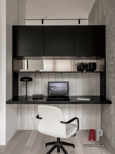 Фото интерьера кабинета квартиры в стиле минимализм