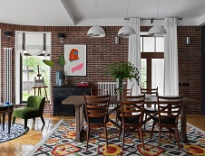 Фото интерьера столовой дома в стиле фьюжн