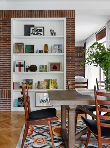 Фото интерьера столовой дома в стиле фьюжн