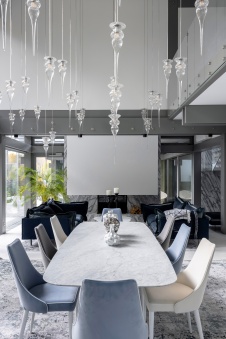 Фото интерьера гостиной дома в стиле минимализм