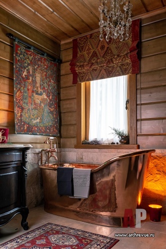 Фото интерьера санузла деревянного дома в стиле шале