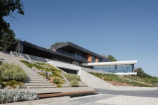 Фото фасада дома в стиле минимализм