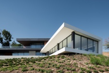 Фото фасада дома в стиле минимализм