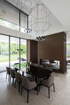 Фото интерьера столовой дома в стиле минимализм
