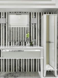 Фото интерьера санузла квартиры в стиле неоклассика