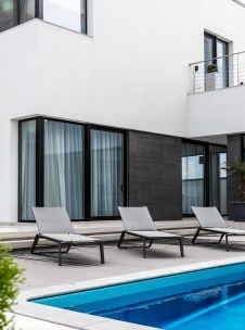 Фото бассейна дома в стиле минимализм
