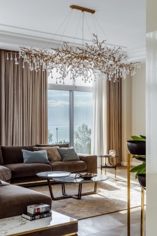 Фото интерьера гостиной дома в стиле фьюжн