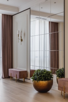 Фото интерьера входной зоны дома в стиле фьюжн