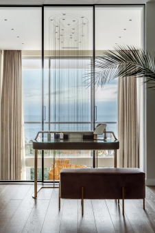 Фото интерьера гардеробной дома в стиле фьюжн