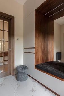 Фото интерьера входной зоны дома в стиле минимализм