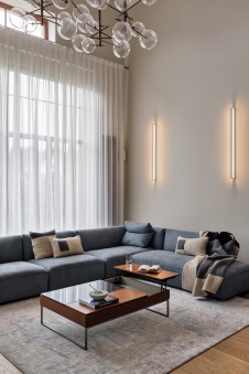 Фото интерьера гостиной дома в стиле минимализм