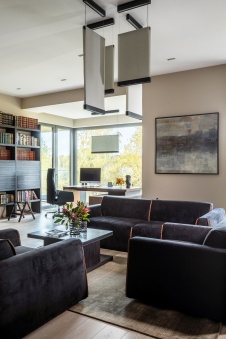 Фото интерьера кабинета квартиры в стиле минимализм