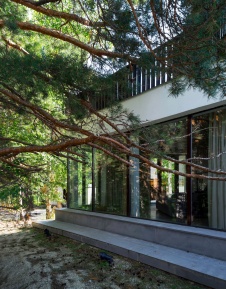 Фото фасада дома в стиле минимализм