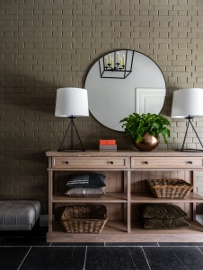 Фото интерьера входной зоны дома в стиле фьюжн