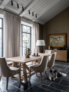 Фото интерьера столовой дома в стиле фьюжн