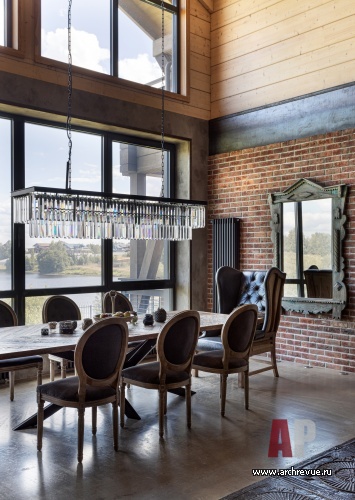 Фото интерьера столовой дома в стиле шале