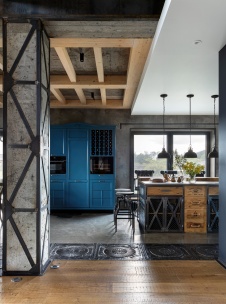 Фото интерьера кухни дома в стиле шале