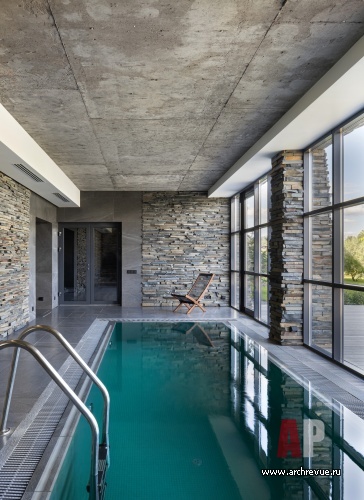 Фото интерьера бассейна дома в стиле шале
