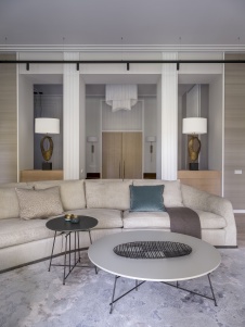 Фото интерьера гостиной дома в стиле фьюжн