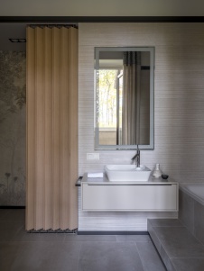 Фото интерьера санузла дома в стиле фьюжн