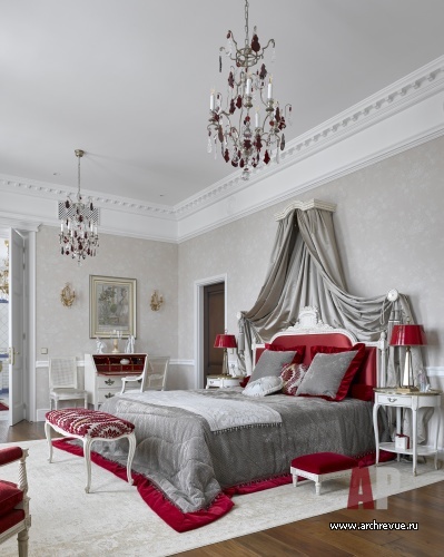 Фото интерьера спальни резиденции в классическом стиле