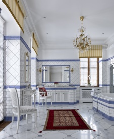 Фото интерьера ванной комнаты резиденции в классическом стиле