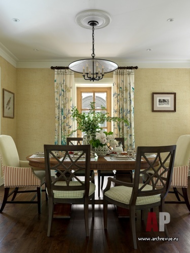 Фото интерьера столовой дома в американском стиле