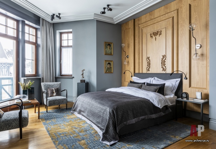 Фото интерьера спальни дома в нормандском стиле