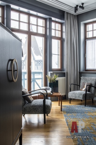 Фото интерьера спальни дома в нормандском стиле