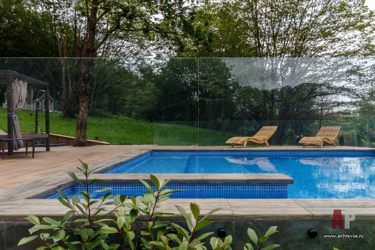 Фото бассейна дома в эко-стиле