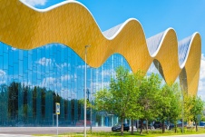 Фото фасада спортивного комплекса в современном стиле