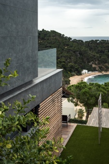 Фото фасада дома в стиле минимализм