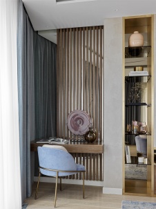 Фото интерьера гостиной квартиры в стиле неоклассика