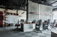 Фото интерьера рабочей зоны офиса в современном стиле