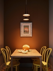 Фото интерьера столовой квартиры в стиле фьюжн
