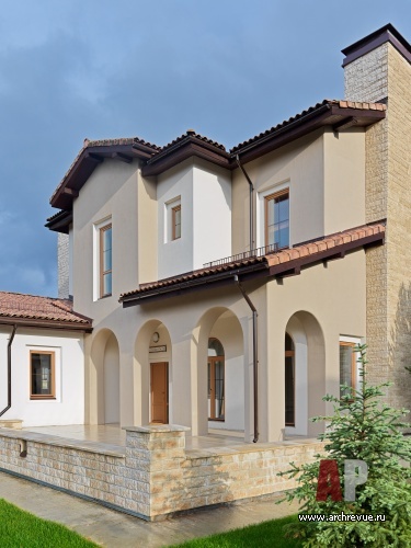 Фото фасада дома в средиземноморском стиле