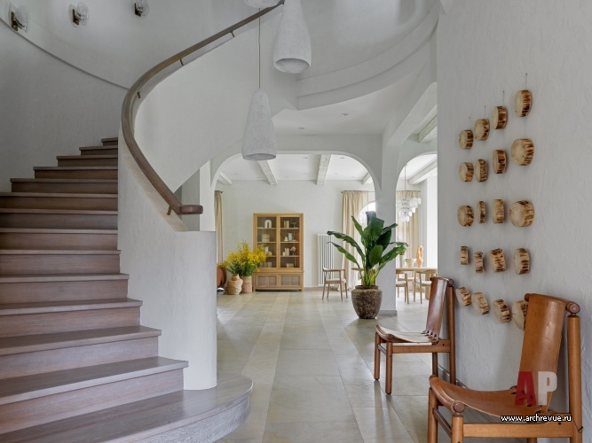 Фото лестницы дома в средиземноморском стиле