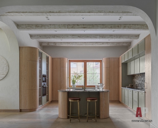 Фото интерьера кухни дома в средиземноморском стиле