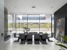 Фото интерьера столовой дома в стиле минимализм