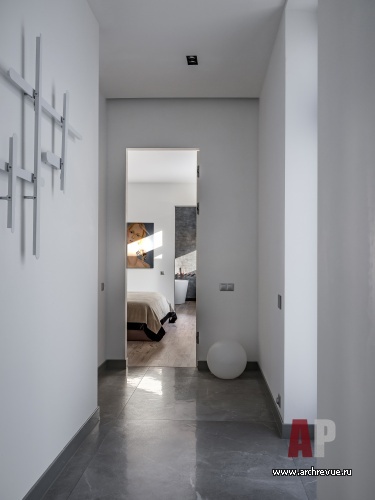 Фото интерьера коридора дома в стиле минимализм