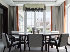 Фото интерьера столовой дома в стиле фьюжн