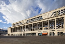 Фото фасада спортивного комплекса в стиле неоклассика