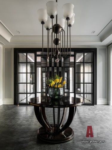 Фото интерьера входной зоны дома в стиле фьюжн 